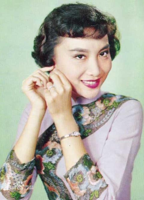 Nhà văn Kim Dung: Thiên tài văn học ba "lần đò" mới tìm thấy hạnh phúc - 8 Nhà văn Kim Dung: Thiên tài văn học ba "lần đò" mới tìm thấy hạnh phúc - 8