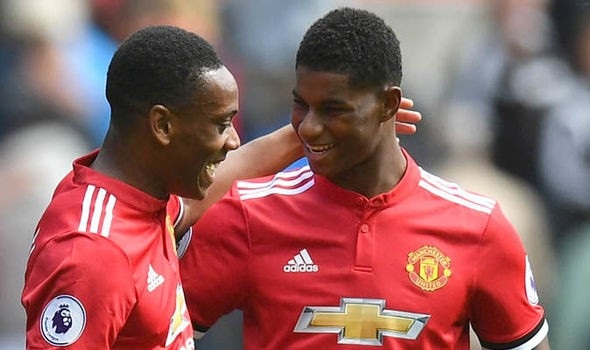 Vì sao MU cần bán Alexis Sanchez ngay lập tức? - 4
Sự ra đi của Alexis Sanchez là cơ hội để Martial và Rashford thăng tiến