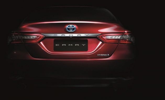 Toyota Camry thế hệ mới trình làng, giá từ hơn 1 tỉ đồng - 2 Toyota Camry thế hệ mới trình làng, giá từ hơn 1 tỉ đồng - 2