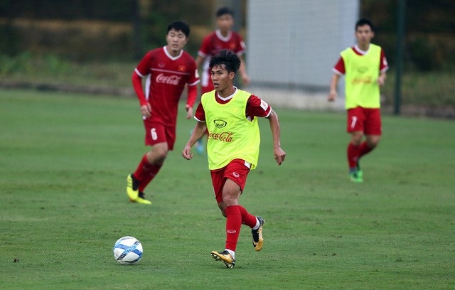 Bị loại khỏi danh sách dự AFF Cup, tuyển thủ Việt Nam nói gì? - 1
Nguyễn Hoàng Quốc Chí nằm trong 5 cầu thủ đội tuyển Việt Nam bị loại khỏi danh sách dự AFF Cup 2018