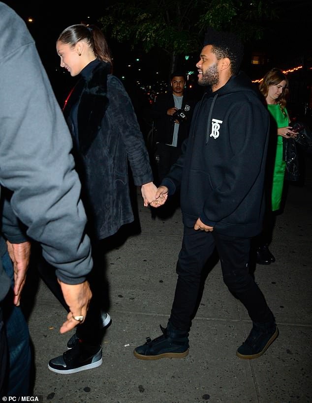 Bella Hadid hạnh phúc bên bạn trai - 4
Bella Hadid và The Weeknd đều là những người kín đáo và họ hầu như không chia sẻ về đời tư