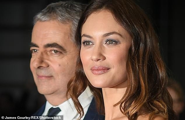 Cựu Bond girl sành điệu trên thảm đỏ - 7
Đây là phần 3 của seri phim hài ăn khách về điệp viên Johnny English (Rowan Atkinson thủ vai)