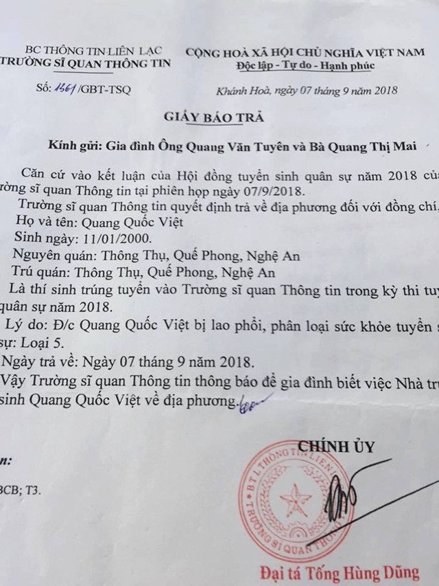 Lãnh đạo Trường Sĩ quan Thông tin nói gì về vụ nam sinh bị trả về vì kết luận “lao phổi”? - 2
Khi vào nhập học được hơn 1 tháng, thì Trường Sĩ quan Thông tin đã bất ngờ có giấy bảo trả em Việt về cho gia đình.