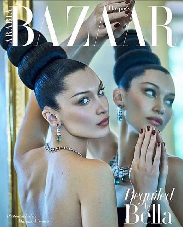 Vợ chồng Beckham rao bán nhà; sao phim Harry Potter tái ngộ - 1
Siêu mẫu Bella Hadid khoe nhan sắc kiêu sa trên tạp chí Harpers Bazaar số mới nhất. Chân dài 21 tuổi búi tóc lạ mắt và đeo nữ trang đắt giá kèm lối trang điểm thanh lịch. Bella Hadid là một trong những siêu mẫu trẻ đắt show nhất thế giới hiện nay, cô là gương mặt quảng cáo của Dior, Bulgary và thường xuyên xuất hiện trong các tuần lễ thời trang danh tiếng trong vai trò vơ đét.