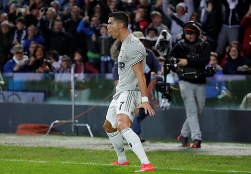 Udinese 0-2 Juventus: Vượt qua khó khăn, C.Ronaldo nổ súng - 4 Udinese 0-2 Juventus: Vượt qua khó khăn, C.Ronaldo nổ súng - 4
