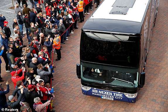 
Tuy nhiên, các nhân viên an ninh đã làm việc tốt và Man City tới Anfield an toàn
