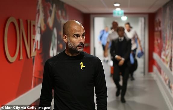 
Guardiola trong lần thứ ba trở lại Anfield trong năm 2018
