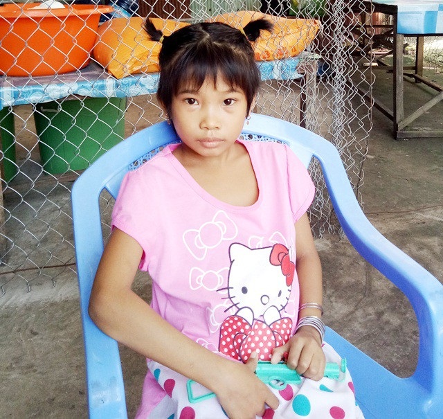 Chồng bỏ đi, vợ nghèo khốn đốn lo không cứu nổi con gái ung thư máu - 1 Chồng bỏ đi, vợ nghèo khốn đốn lo không cứu nổi con gái ung thư máu - 1