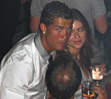 Chưa thoát án hiếp dâm, C.Ronaldo lại lao đao vì gái gọi vị thành niên - 2 C.Ronaldo thực sự đang lao đao vì loạt bê bối tình dục