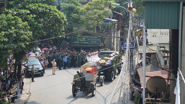 Nguyên Tổng Bí thư Đỗ Mười đã an nghỉ tại quê nhà - 22 Nguyên Tổng Bí thư Đỗ Mười đã an nghỉ tại quê nhà - 22