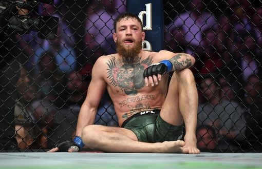 Bị hạ knock-out, “Gã điên” McGregor vẫn đòi tái đấu với Khabib - 1
McGregor thua toàn diện trước Khabib Nurmagomedov
