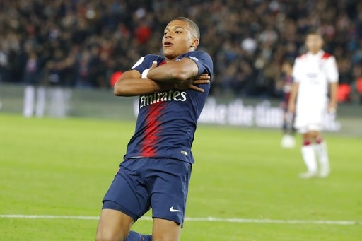 Choáng với việc Mbappe ghi 4 bàn trong… 13 phút - 1
Mbappe đi vào lịch sử khi ghi 4 bàn sau 13 phút
