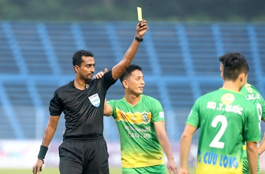 Hòa Nam Định, Cần Thơ chính thức xuống hạng tại V-League - 2 Trọng tài người Malaysia điều khiển trận đấu