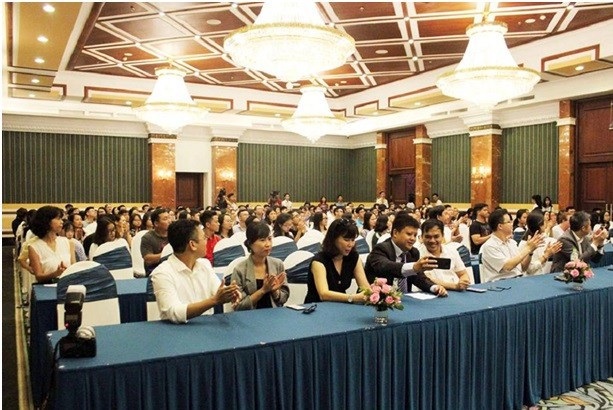 Cựu du học sinh chia sẻ “bí kíp” kiếm tiền, tiêu tiền ở châu Âu - 1 Sự kiện thu hút các học sinh, sinh viên và phụ huynh Việt Nam tham dự.