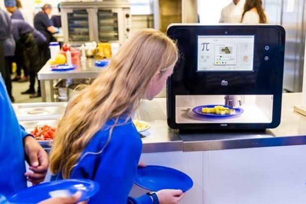 Các nhà khoa học đã tạo ra các bữa ăn trường học in 3D - 2
Các bữa ăn được tạo ra nhờ sử dụng máy in 3D - Ảnh từ tổ chức Big Bang Fair.