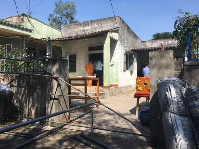 Nữ sinh lớp 11 tử vong trong tư thế treo cổ - Ảnh 1. Nữ sinh lớp 11 tử vong trong tư thế treo cổ - Ảnh 1.