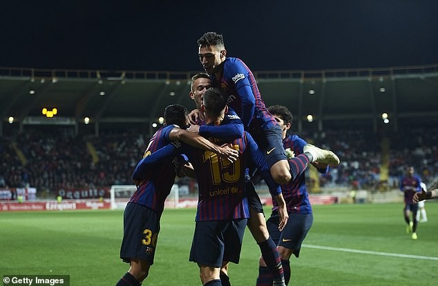 Barcelona tiếp đà chiến thắng sau trận Siêu kinh điển - 5
Barcelona tiếp tục duy trì được mạch thăng hoa sau chiến thắng trước Real Madrid ở Siêu kinh điển