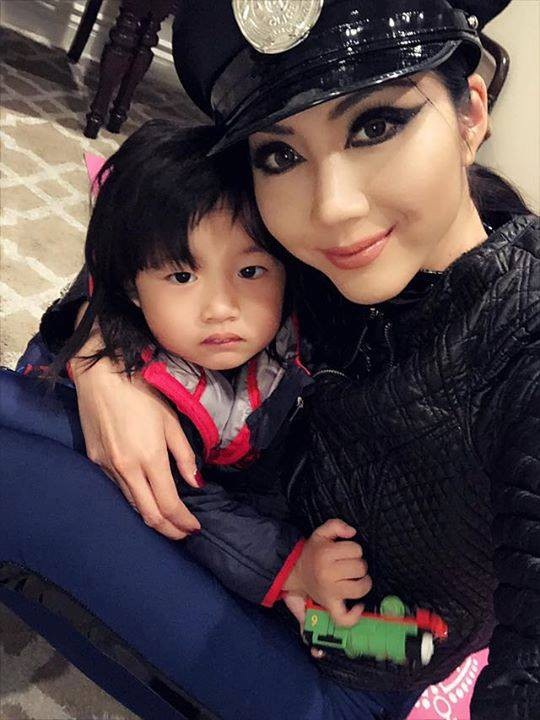 Ngọc Quyên chính thức lên tiếng chuyện ly hôn: “Đâu có gì phải chia buồn” - 4 Ngọc Quyên cùng con trai...