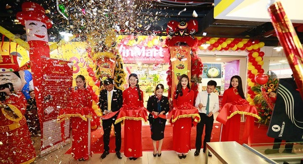 Đồng loạt khai trương 23 siêu thị Vinmart mới - 1 VinMart đồng loạt khai trưởng 23 siêu thị mới trên địa bàn Hà Nội trong sáng 10/11
