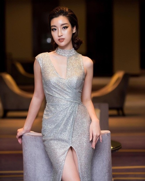 Á hậu Hoàng My đấu giá bữa ăn tối cùng cô dịp sinh nhật - 5 Mới đây, hoa hậu Đỗ Mỹ Linh gây chú ý khi trả lời câu hỏi Khi nào chị định lấy chồng, cô nói: Theo thầy tử vi thì là 24 tuổi em ạ, nhưng chị nghĩ năm 24 tuổi chị sẽ tự nhốt mình ở nhà, xích chân xích tay để không đi lấy chồng. Chị không muốn lấy chồng sớm đâu.