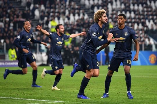 MU và niềm hy vọng lớn từ “quân bài giấu trong tay áo” của Mourinho - 2
Fellaini là quân bài tẩy lợi hại của HLV Mourinho