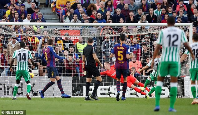 Messi lập cú đúp, Barcelona vẫn thua sốc Betis - 16 Messi lập cú đúp, Barcelona vẫn thua sốc Betis - 16