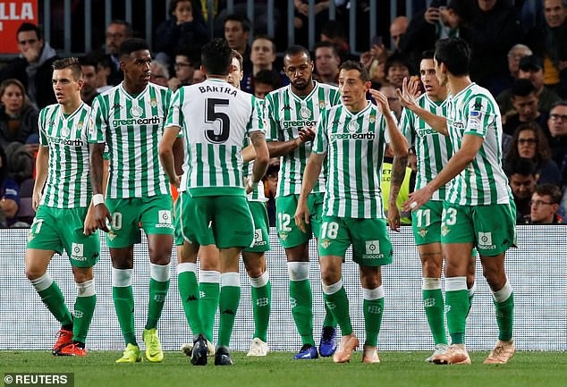 Messi lập cú đúp, Barcelona vẫn thua sốc Betis - 9
Betis đã chơi đầy tưng bừng tại Nou Camp