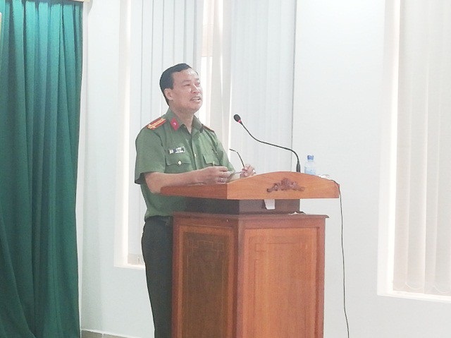 Giám đốc Công an được bầu làm Trưởng đoàn ĐBQH tỉnh Bạc Liêu - 1 Đại tá Lê Tấn Tới- Giám đốc Công an tỉnh Bạc Liêu.