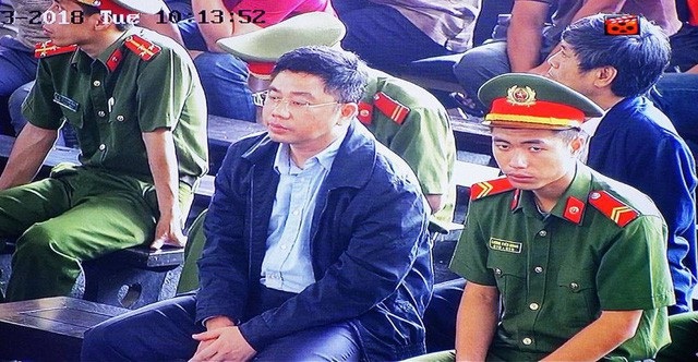 Bị cáo Nguyễn Văn Dương trong phiên tòa sáng nay.