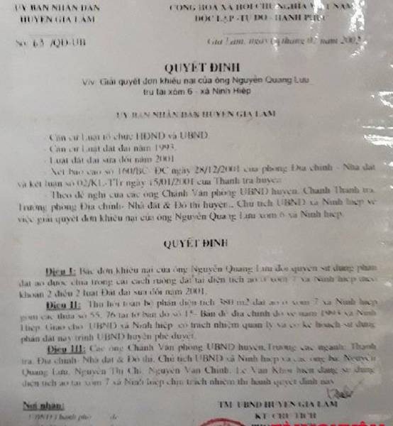 Hà Nội: Cách giải quyết khiếu nại “lạ” của huyện Gia Lâm với đơn thư của người dân? - 2
Quyết định số 63/QĐ-UB ngày 04/02/2002 của Ủy ban nhân dân huyện Gia Lâm.