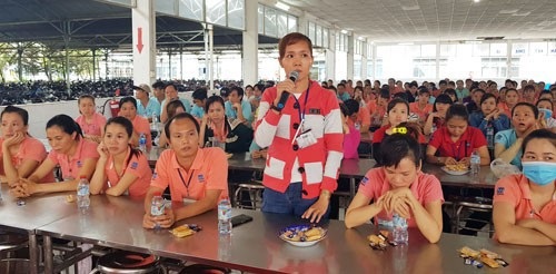 Doanh nghiệp dưới 10 lao động không phải tổ chức hội nghị người lao động - 1
Công nhân đề đạt nguyện vọng tại một buổi đối thoại ở doanh nghiệp