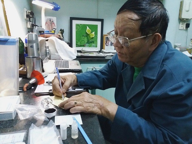 Mua răng... trên mạng, trào lưu làm đẹp nguy hiểm của giới trẻ - 2 Mua răng... trên mạng, trào lưu làm đẹp nguy hiểm của giới trẻ - 2
