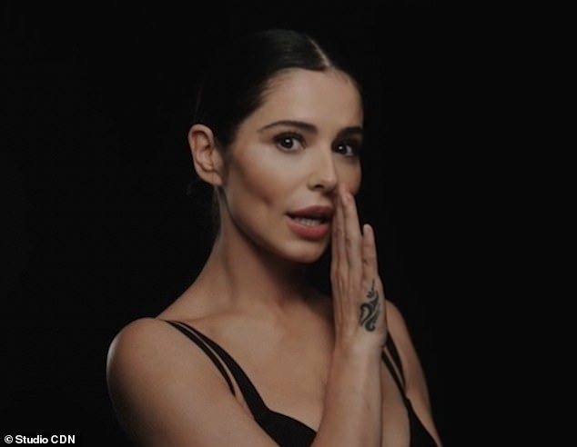 "Gái một con" Cheryl tái xuất gợi cảm và thành công - 4
Cheryl phát hành đĩa đơn mới mang tên Love Made Me Do It.