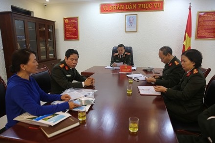 Bộ trưởng Công an trực tiếp tiếp công dân giải quyết khiếu nại, tố cáo - 1 Bộ trưởng Tô Lâm trực tiếp tiếp công dân và lắng nghe ý kiến trình bày của người dân.