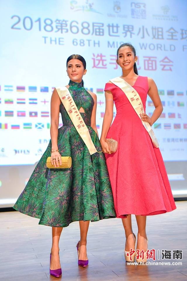 Hoa hậu Tiểu Vy cùng mỹ nhân Hoa hậu Thế giới 2018 ra mắt giới truyền thông - 1
Trần Tiểu Vy chụp ảnh với bạn cùng phòng, hoa hậu Philippines.