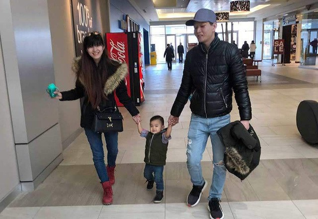 Cuộc sống của cặp đôi “chồng xấu, vợ xinh” sau 4 năm kết hôn, giờ ra sao? - 2 Trên trang cá nhân, cặp đôi thường chia sẻ những khoảnh khắc cả gia đình đi chơi, du lịch cùng nhau