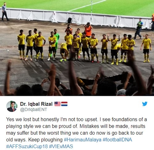 Cổ động viên Malaysia phẫn nộ sau trận thua Việt Nam - 4 Cổ động viên Malaysia phẫn nộ sau trận thua Việt Nam - 4
