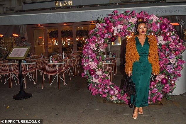 
Kaz Crossley cũng đình đám trên mạng xã hội hiện nay
