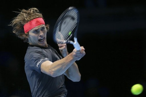 Zverev hạ gục Federer, gặp Djokovic ở chung kết ATP Finals - 1
Zverev đã có chiến thắng trước Federer