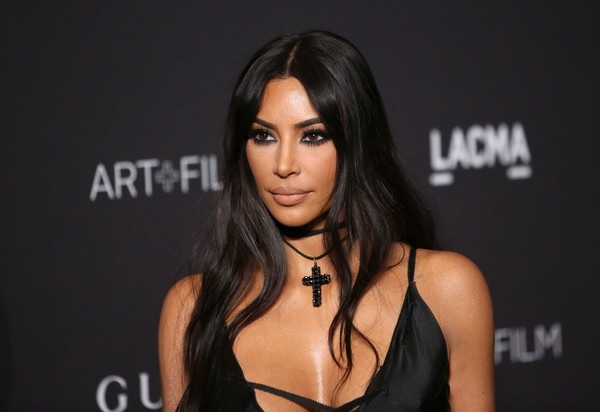 Quang cảnh đám cháy áp sát nhà Kim Kardashian - 7
Kim Kardashian hết lời cảm ơn những người lính cứu hỏa dũng cảm