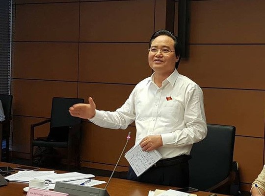 Bộ trưởng Bộ GD&ĐT gửi thư chúc mừng nhân dịp 20/11 - 1 Bộ trưởng Bộ GD&ĐT Phùng Xuân Nhạ.