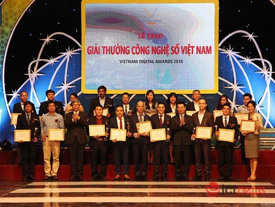 Tôn vinh 34 sản phẩm, dịch vụ công nghệ số Việt Nam tiêu biểu năm 2018 - 1 Tôn vinh 34 sản phẩm, dịch vụ công nghệ số Việt Nam tiêu biểu năm 2018 - 1