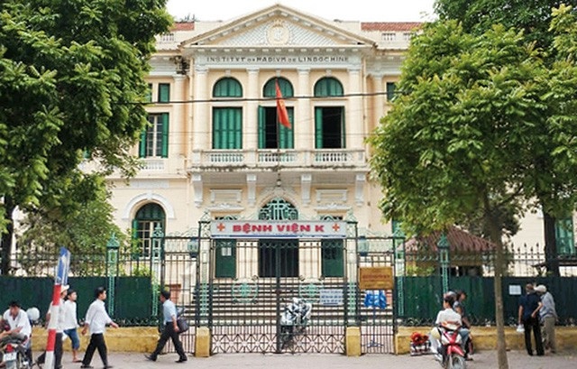 
Dù có trụ sở mới, song nhiều đơn vị nhà nước vẫn cố thủ và chây ì không chịu giao lại đất trụ sở cũ cho TP Hà Nội. (ảnh VTV)
