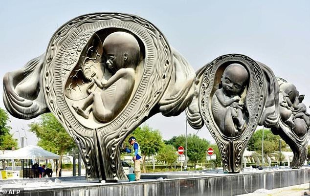Sửng sốt trước bộ tác phẩm điêu khắc “Hành trình kỳ diệu” của một... bào thai - 1
Bộ tượng “The Miraculous Journey” (Hành trình kỳ diệu)
