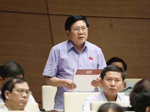 Tháo gỡ “nút thắt” cho đổi mới giáo dục - 1
Đại biểu Cao Đình Thưởng (Phú Thọ). Ảnh: TL