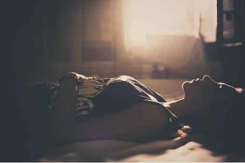 10 tờ 500.000đ bạn trai để lại sau đêm đầu ân ái - 1 10 tờ 500.000đ bạn trai để lại sau đêm đầu ân ái - 1