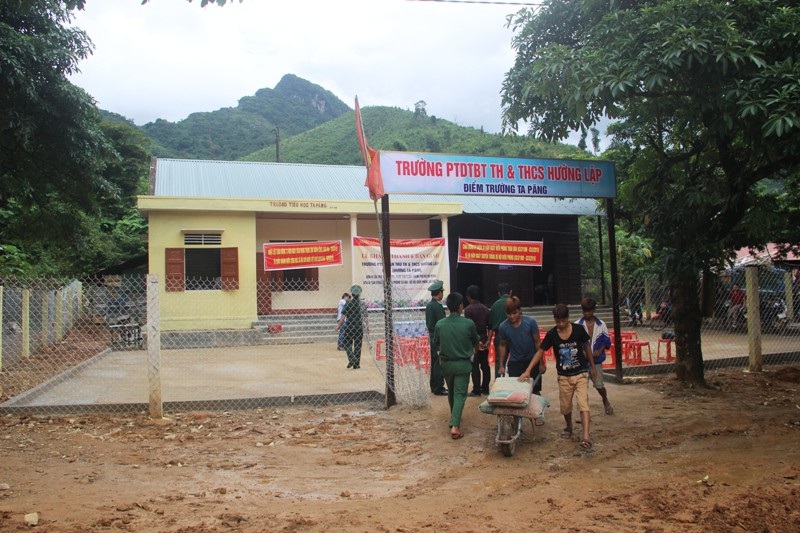 Những người thầy “gieo chữ” trên dãy Trường Sơn - 4 Điểm trường Tà Păng được nâng cấp, tu sửa, đưa vào sử dụng trước năm học.