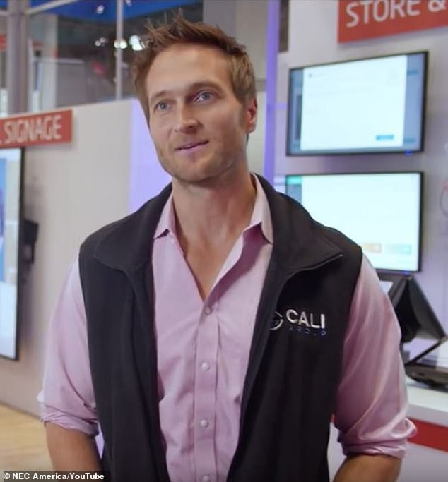 Jennifer Garner sẽ đón ngày lễ tạ ơn bên bạn trai mới - 2
Bạn trai mới của Jennifer Garner rất điển trai, tình cảm và chu đáo.