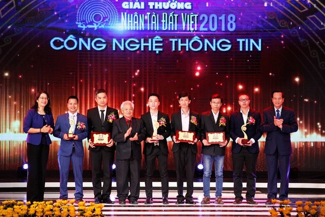 Giải 3 Nhân tài Đất Việt và tham vọng trở thành “ông lớn” chiếm lĩnh thị trường gọi xe - 1 Ứng dụng hệ sinh thái gọi xe FastGo Việt Nam của Công ty Cổ Phần FastGo Việt Nam là 1 trong những sản phẩm giành giải 3 Nhân Tài Đất Việt 2018.