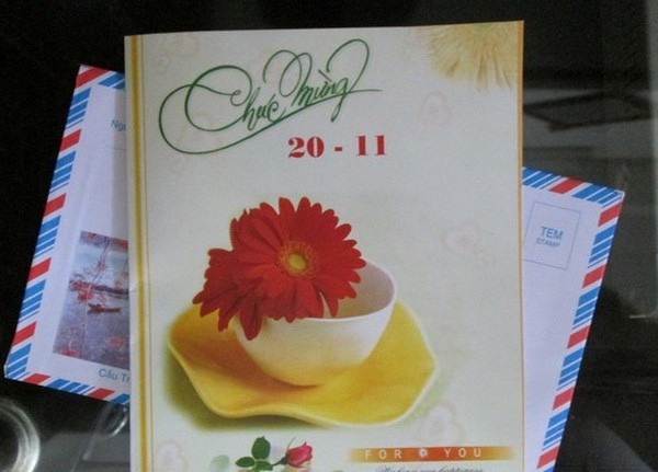 Chiếc phong bì và sự “bấu víu” của phụ huynh - 1 (Ảnh minh họa)